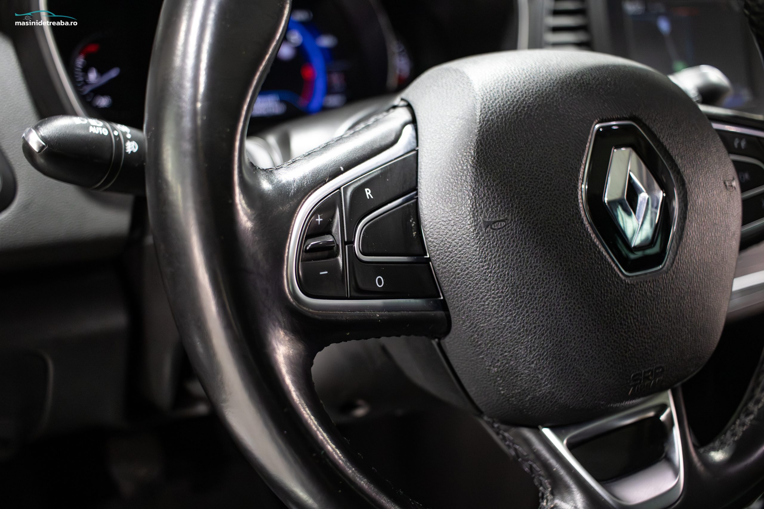 
								Renault Megane IV 2017 full									