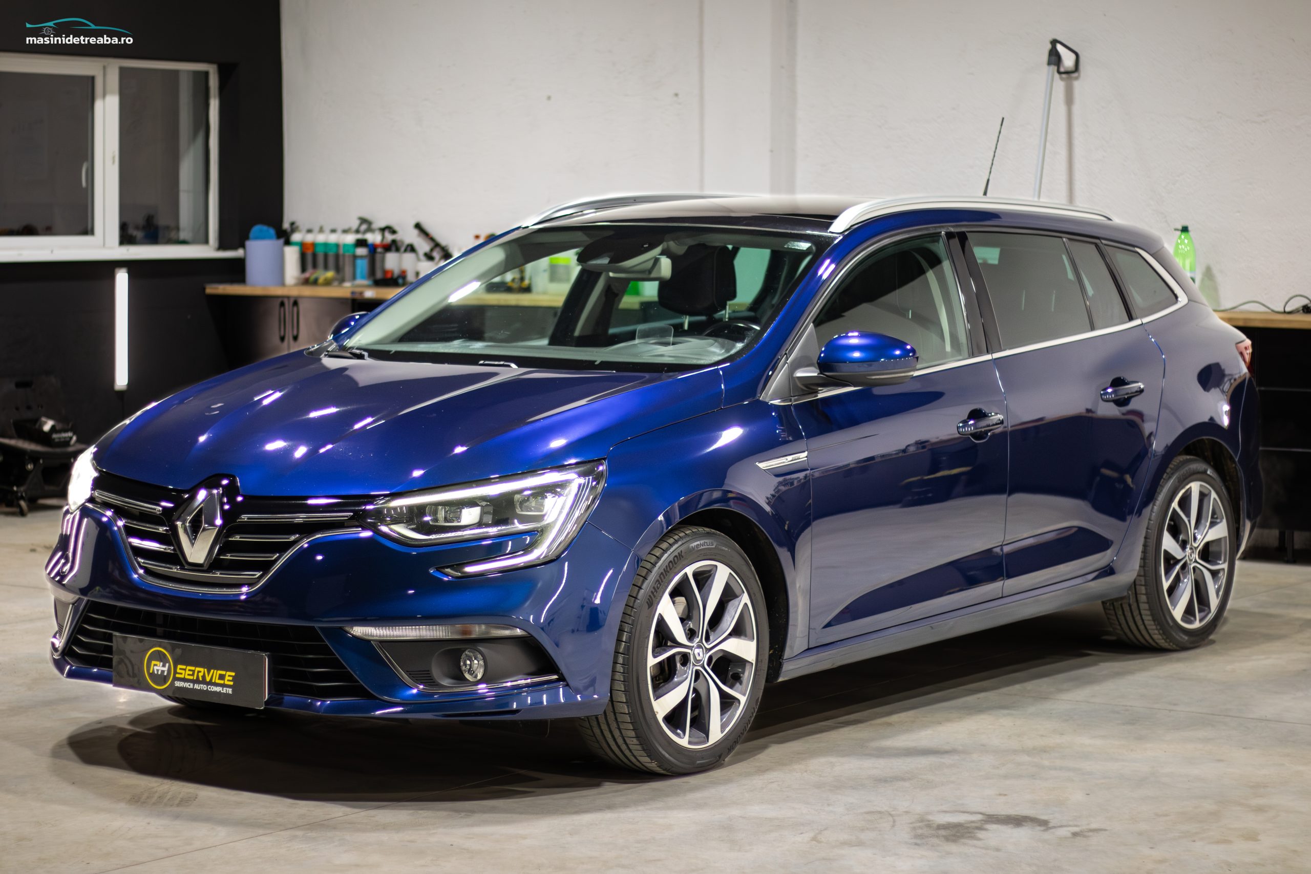 
								Renault Megane IV 2017 full									