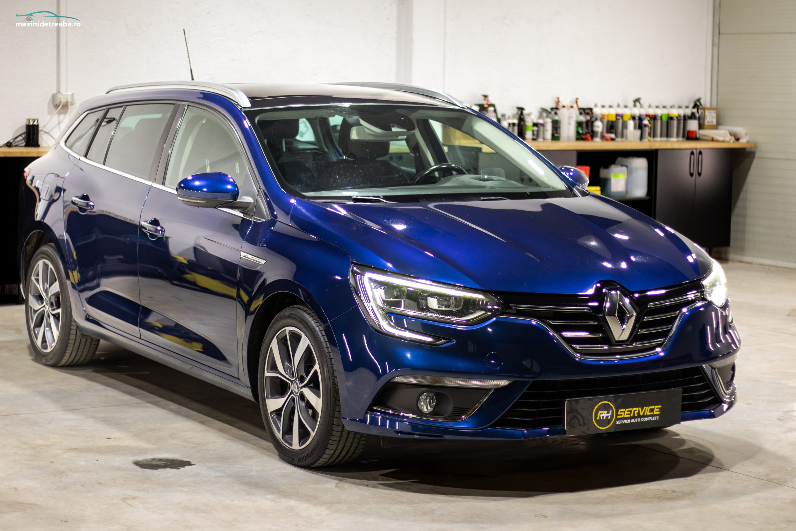
								Renault Megane IV 2017 full									