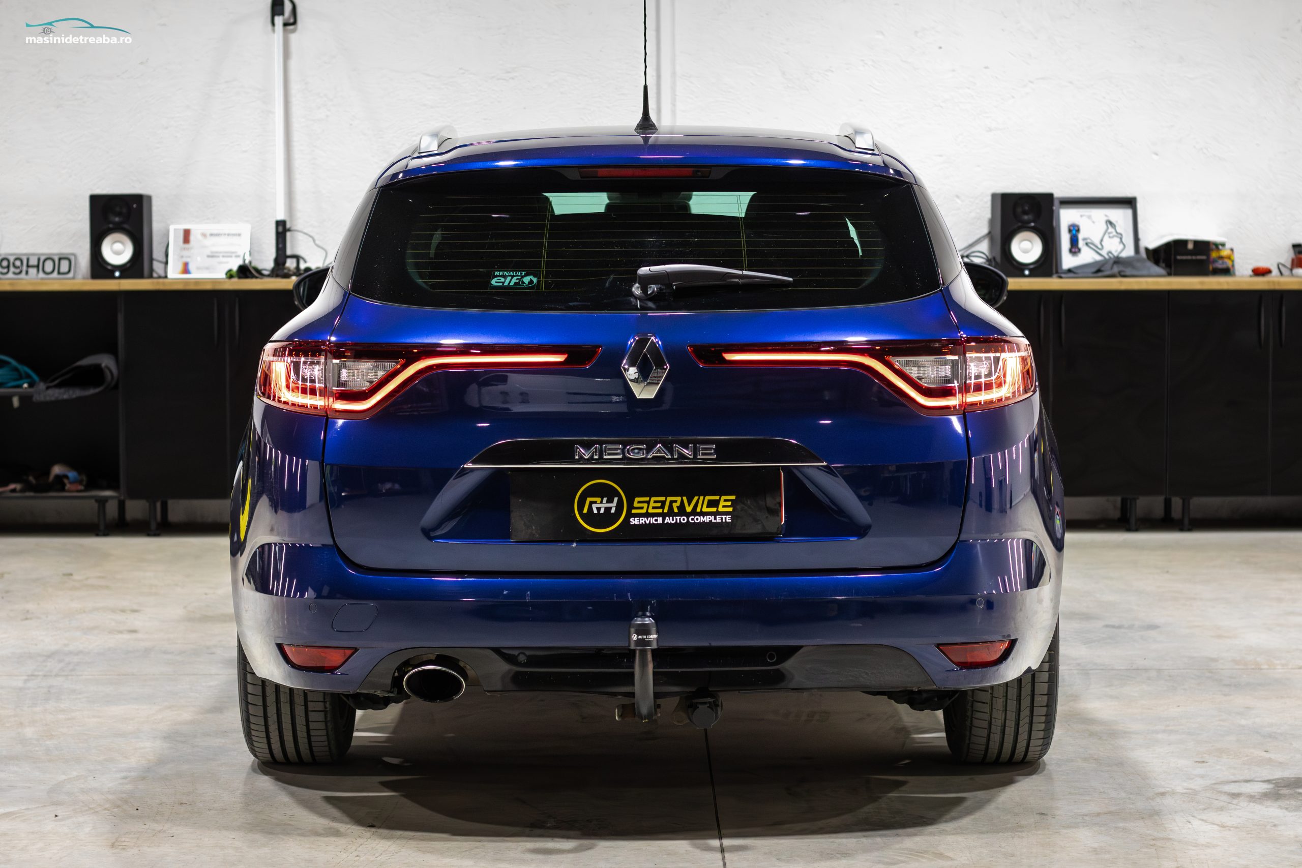 
								Renault Megane IV 2017 full									
